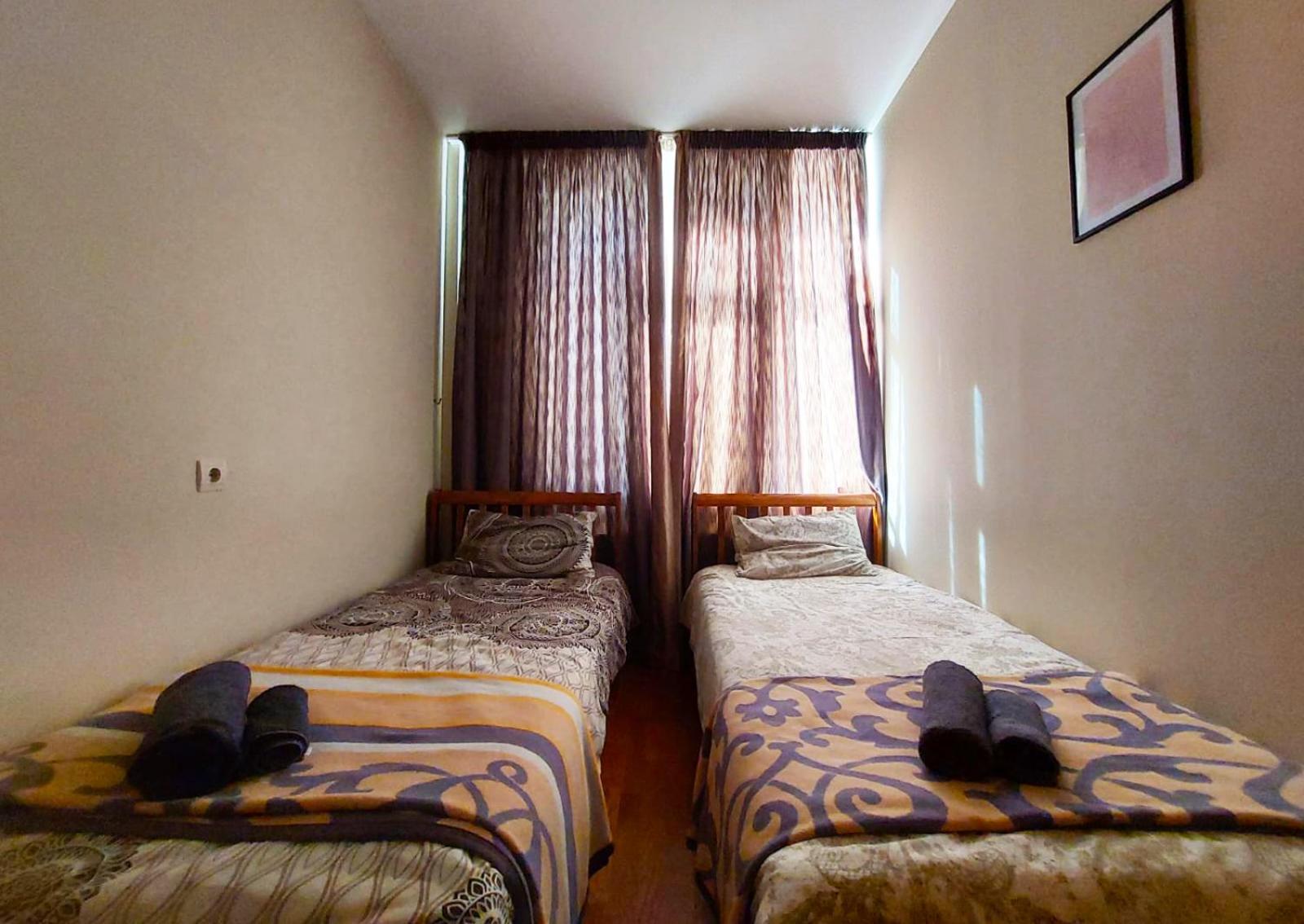 City Center 2Bdr Apartment Near Rustaveli Av. Tbilisi Buitenkant foto