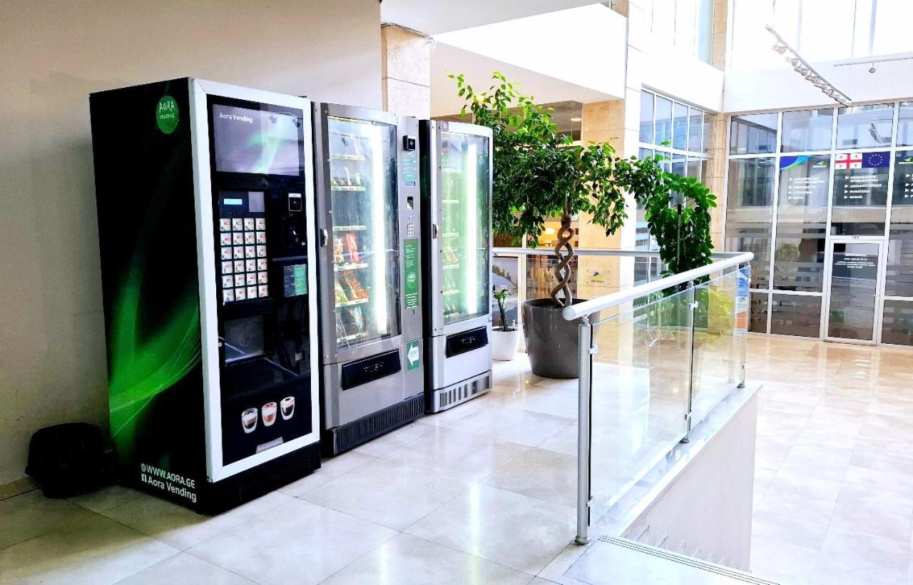 City Center 2Bdr Apartment Near Rustaveli Av. Tbilisi Buitenkant foto