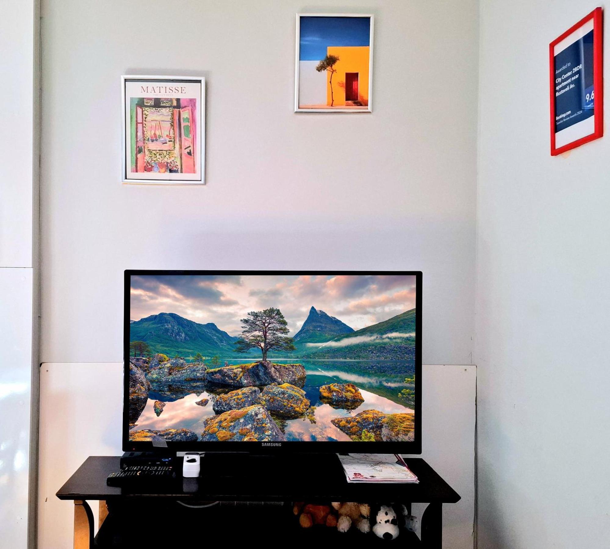 City Center 2Bdr Apartment Near Rustaveli Av. Tbilisi Buitenkant foto
